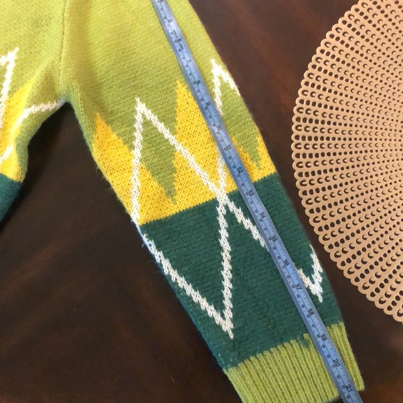 Swaeter - Picture 7 of 7